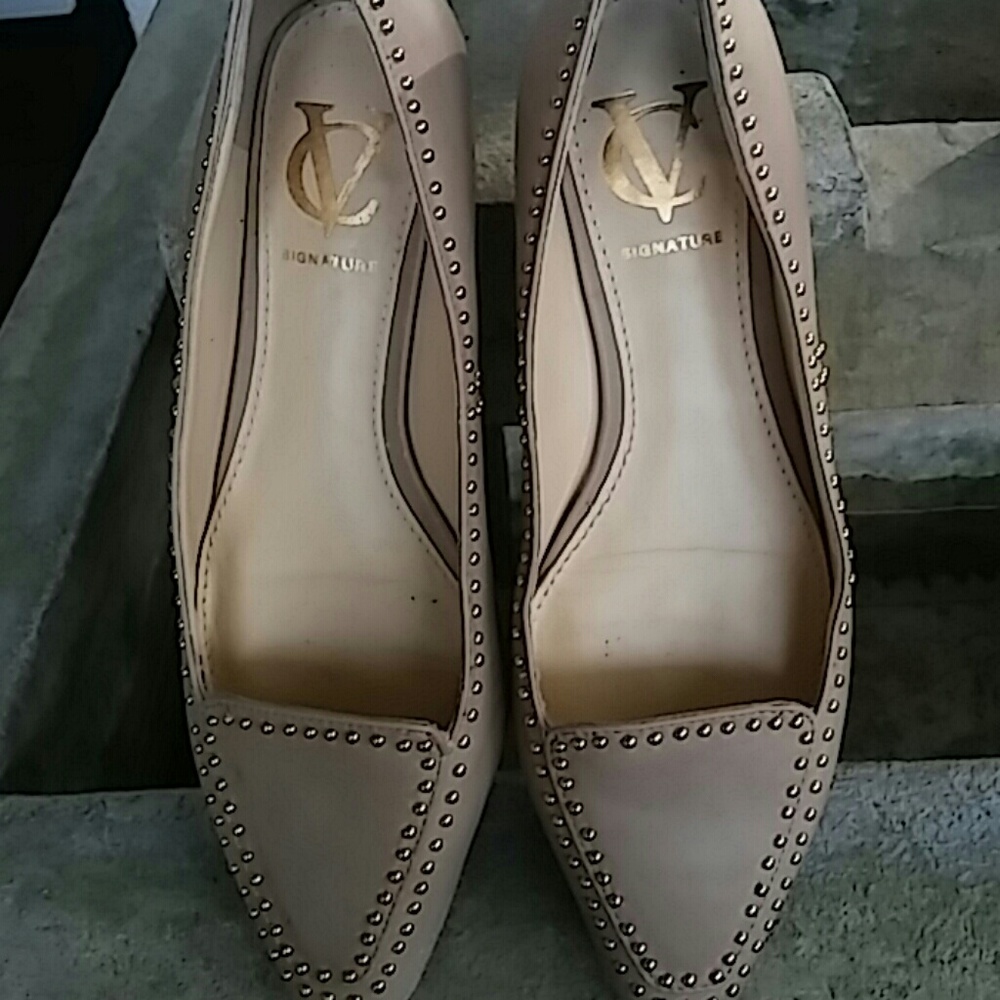 Sale $7 items 3/$15 Vince Camuto Flats